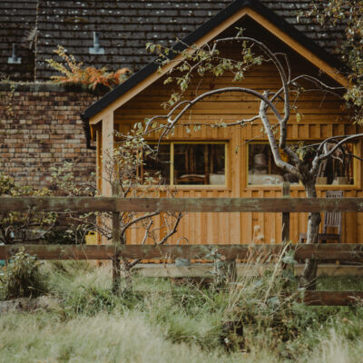 Garden Stoop Hut